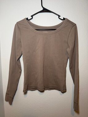 Sz M Everlane Long Sleeve Organic Cotton Scoop Neck Top - Taupe Brown